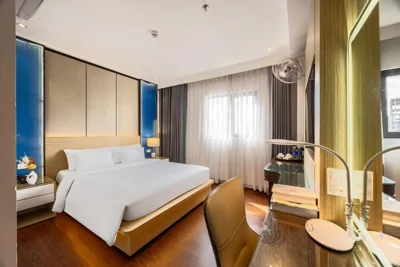 豪华大床房 — A25 Premium Hotel - 277 Lê Thánh Tôn
